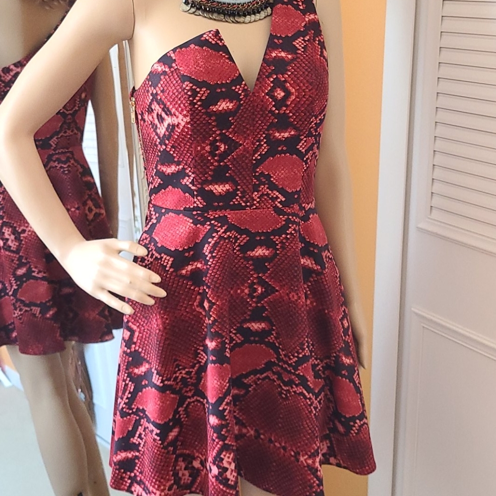 NBD xtheNAVENtwins Dress - Picture 4 of 13